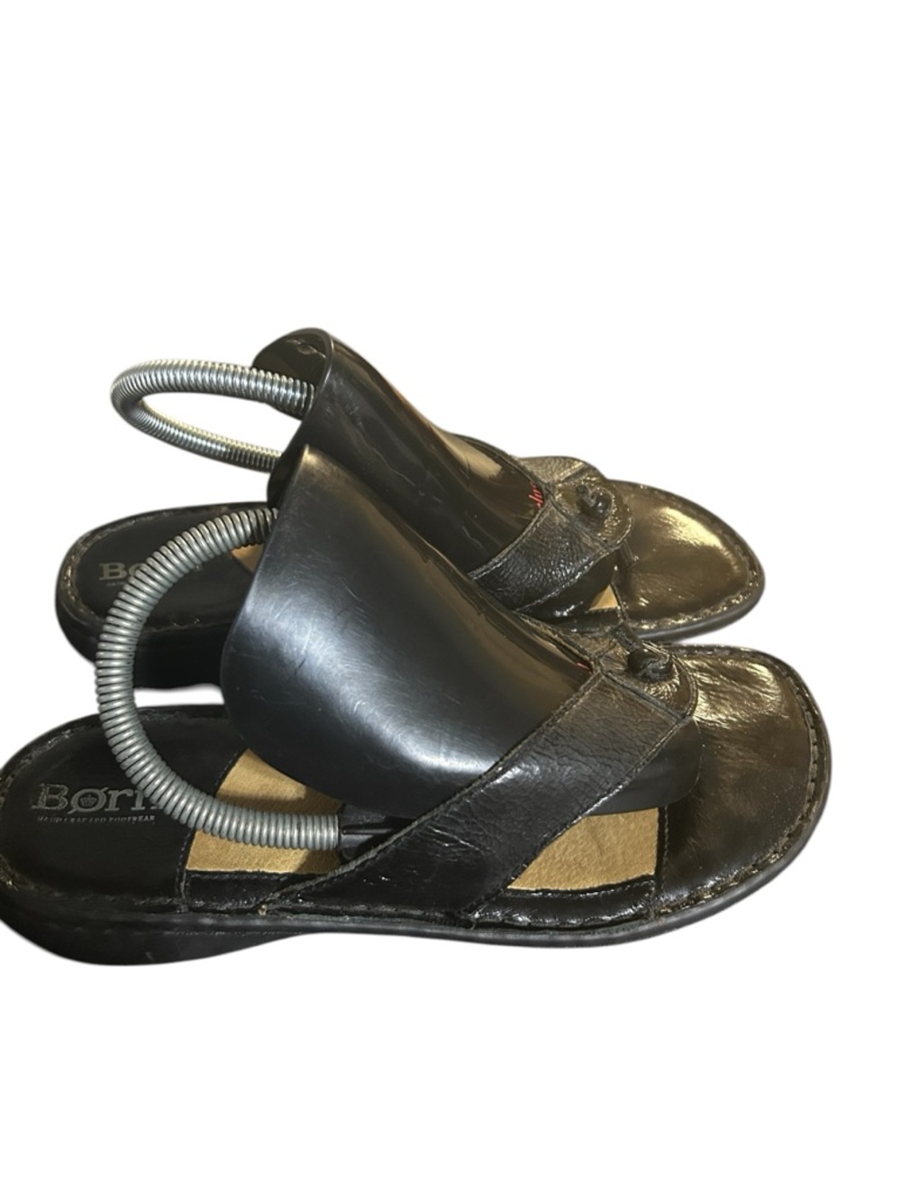 Born black leather sandals, size 7